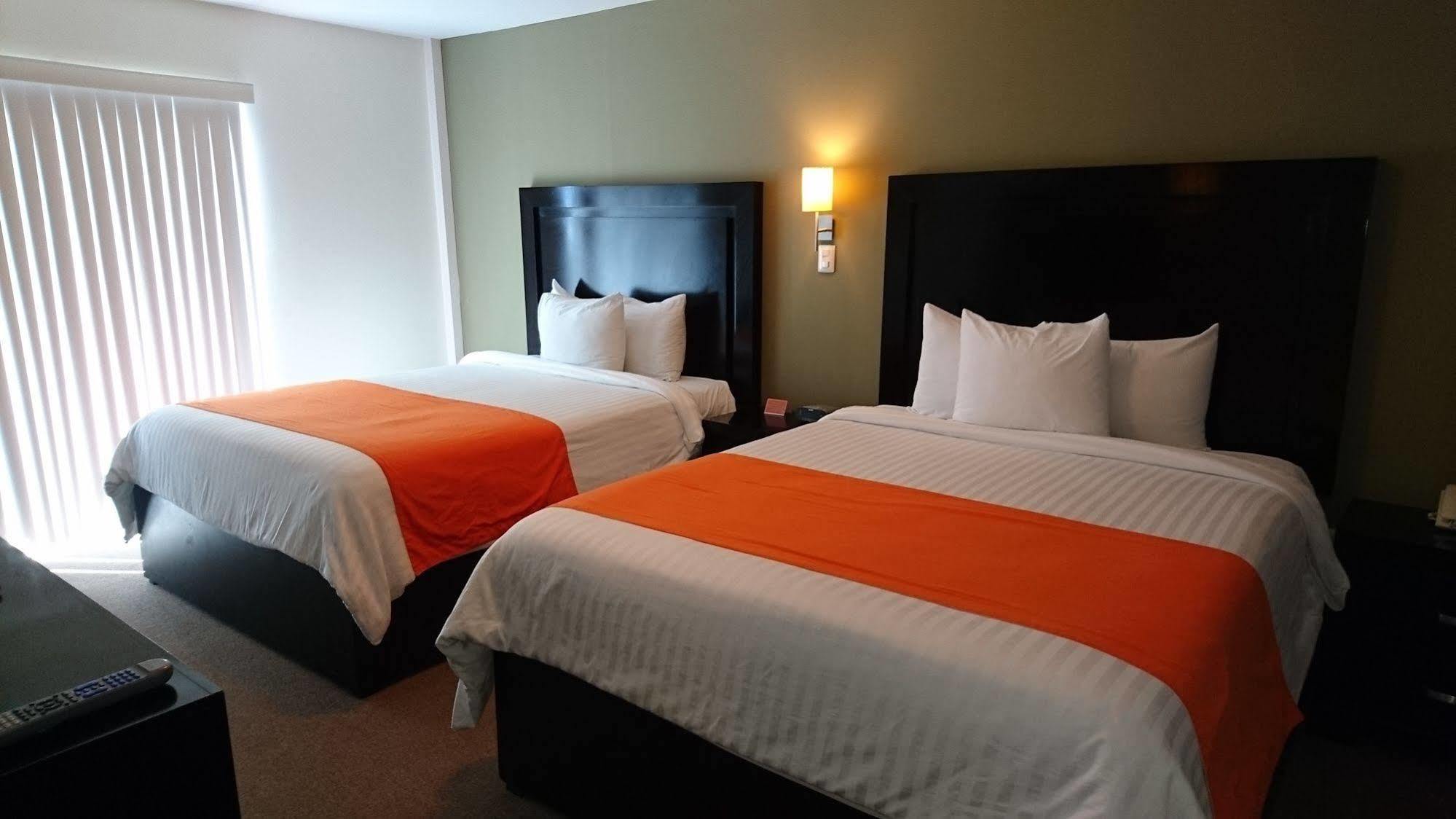 Hotel Nuvo サルティーヨ エクステリア 写真