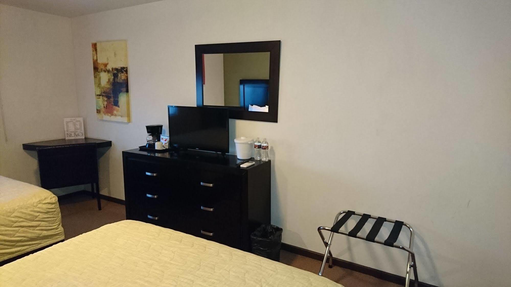 Hotel Nuvo サルティーヨ エクステリア 写真